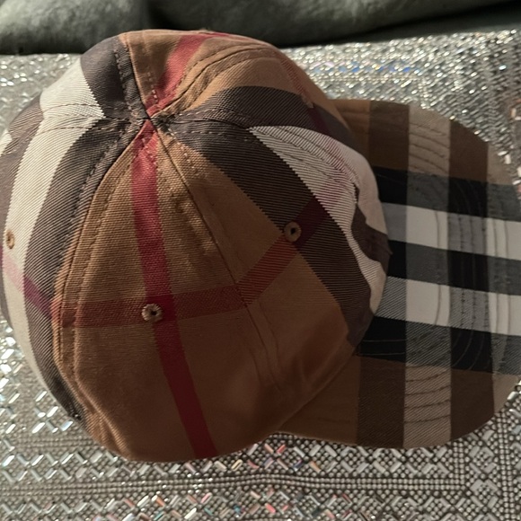 Burberry Print - Picture 5 of 6